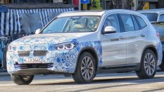 BMW iX3 вече е по улиците в Мюнхен