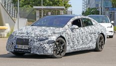 Mercedes настройва електрическата S-Class с Tesla