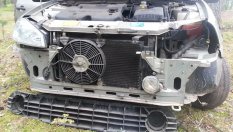 Защо всеки шофьор трябва да може да сваля предната броня на колата