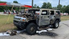 Американец се запаси с бензин и запали своя Hummer
