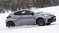 Шефът на Koenigsegg кара Toyota във всекидневието си