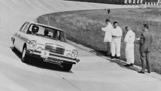 Първият автономен автомобил е отпреди половин век