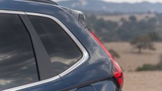 Honda подобрява аеродинамиката със спойлер в... спойлера