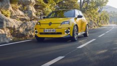 Новото Renault 5: Носталгия по бъдещето (тест драйв)