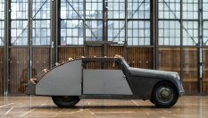 Запознайте се с единствения R&ouml;hr&nbsp;Tatzelwurm, правен някога