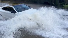 Ето как не бива да се преминава през локва