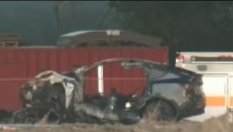 Четирима изоряха в Model Y заради залостени врати