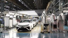 Toyota намалява производството