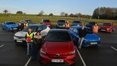 Защо сензорните екрани се превръщат в кошмар за шофьорите