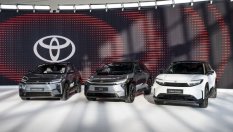 Toyota променя курса в Европа, дава само още 5 години на ДВГ