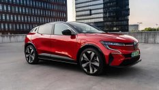 Проблем с ръчната вкарва модели на Renault и Dacia в сервиза