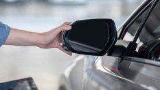 Защо не бива да сгъвате огледалата, след като паркирате