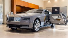 За да купи първия Rolls-Royce Spectre в САЩ, колекционер си поръча два