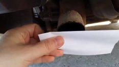 Как да проверите работата на двигателя с лист бяла хартия?