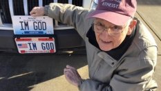 Американец взе $150 000, след като му отказаха номер "Аз съм Бог"