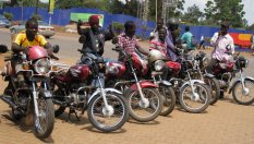Изпълнено обещание - в Африка сменят безплатно бензинови мотоциклети с електрически