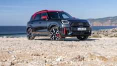 Най-голямото MINI: 300 коня, автопилот и радикално нов интериор