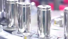 Tesla ще прави батерии с двойно по-голям ресурс