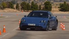 Porsche Taycan Cross Turismo не се справи с „Лосовия тест“