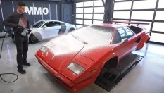 Това Lamborghini Countach беше измито за първи път от 20 години