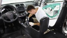 Как шофьори убиват колите си с поставяне на шумоизолация