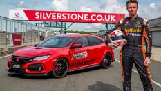 Honda подобри рекорда и на "Силвърстоун"