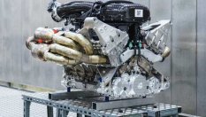 Cosworth направи 3-цилиндров мотор с 250 коня