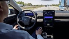 Шофьорите искат функции за безопасност, а не автономни коли