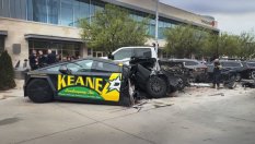 Mercedes G-Class разкъса Cybertruck при инцидент в Тексас