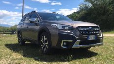 Subaru Outback: Трябва ли кросоувърите да се притесняват?