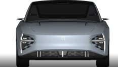 Китайци представиха серийна спортна кола на ток