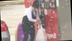 Може ли да се сипе бензин в плик?