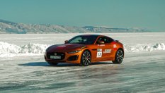 Jaguar постави рекорд за скорост върху лед