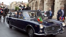 Lancia Flaminia 335 е символът на италианските институции