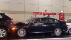 Жена провокира катастрофа с 13 коли в тунел