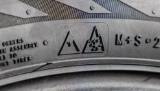 Специален знак показва новите гуми за лед