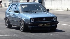 Този стар Golf може да засрами Porsche 911 и Tesla на 1/4-миля