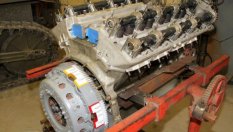 Странната съдба на най-големия бензинов V8 в историята