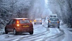 "Златно правило" как да сменяте лентите на заснежен път, без колата да поднесе