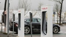 Зимата дойде, Tesla замръзна (ВИДЕО)