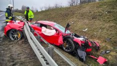Ferrari за 300 0000 евро беше унищожено в Полша
