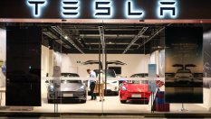 Tesla съди свой клиент за публикации с социалните мрежи