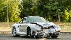 Разбито Porsche 959 бе оценено на 500 000 долара