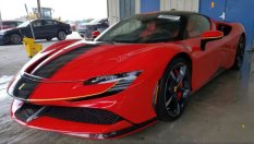 Удавено Ferrari SF90 Stradale се продава пет пъти по-евтино