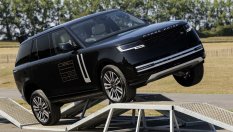 Eлектрическият Range Rover дебютира пред публика