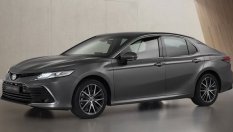 Toyota спира Camry в Япония след 43-годишна история