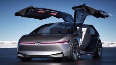 Този електромобил с врати тип "крило на чайка" развива 1631 к.с.