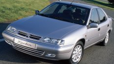 Наистина ли 20-годишна кола е по-стабилна от Posche Taycan Cross Turismo?