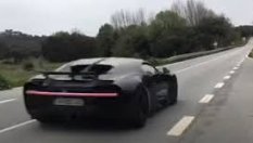 Мигаш и го няма – вижте летящо Bugatti Chiron в Португалия!