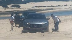 Maserati Levante загуби битката с пясъка